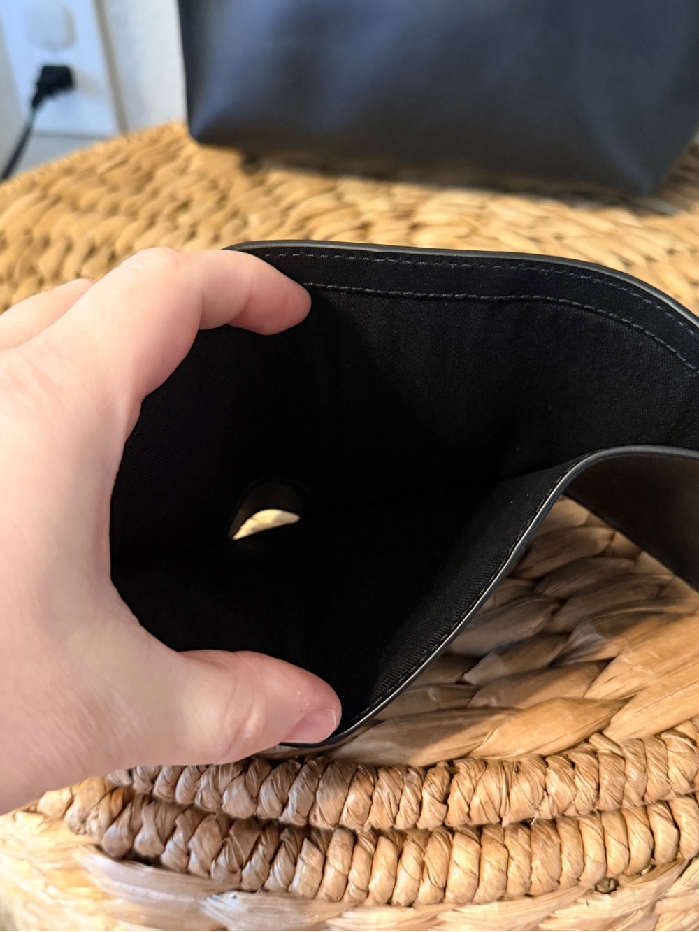 Madewell The Essential Bucket Tote with wallet - Picture 10 of 11